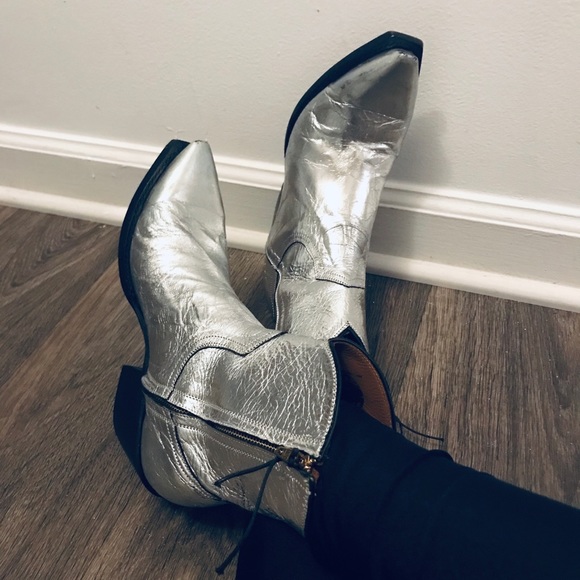 Mid-calf silver cowboy boots - Picture 4 of 4